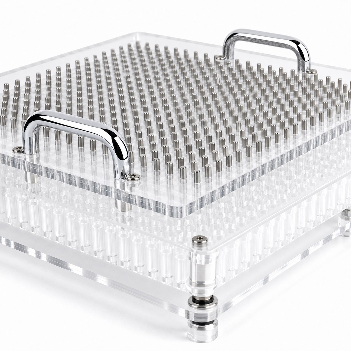
                  
                    400-hole acrylic capsule filling tray close-up
                  
                